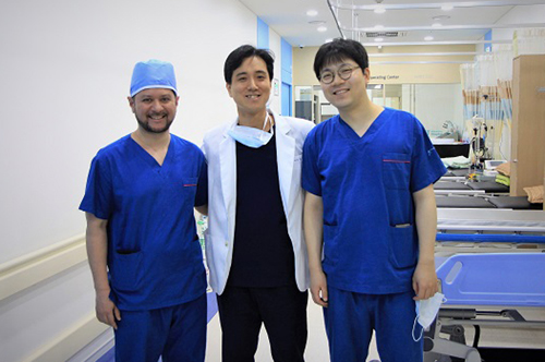 Dr.Nouri_박찬_전공의.jpg